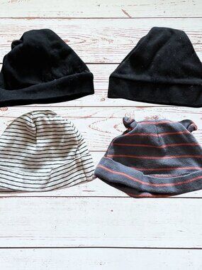 Set of 4 Baby Hats Size 0-3 Month